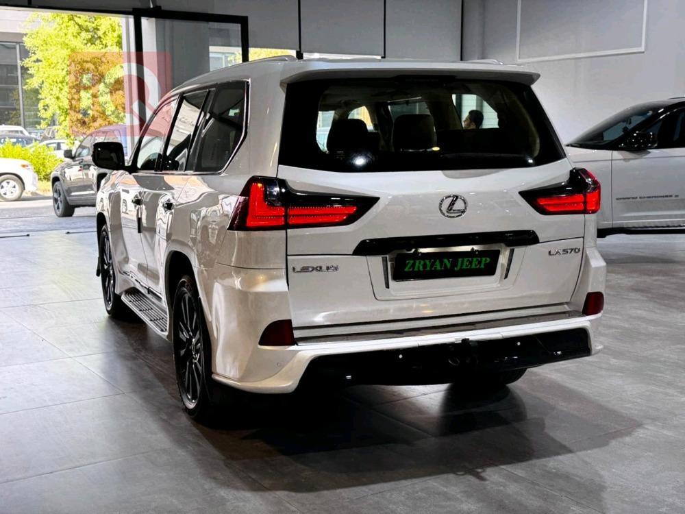 Lexus LX